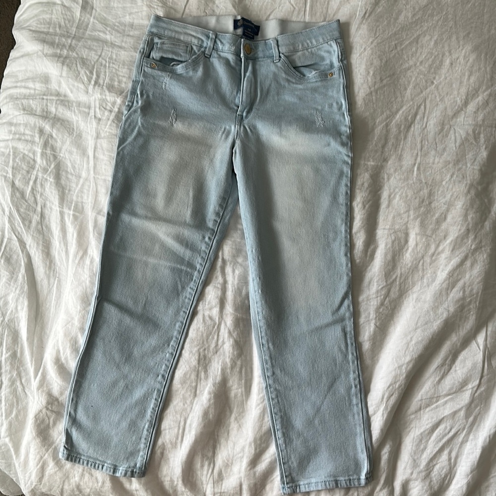 Democracy “Ab”Solution slightly Distressed Denim Jeans Light Wash Size 12